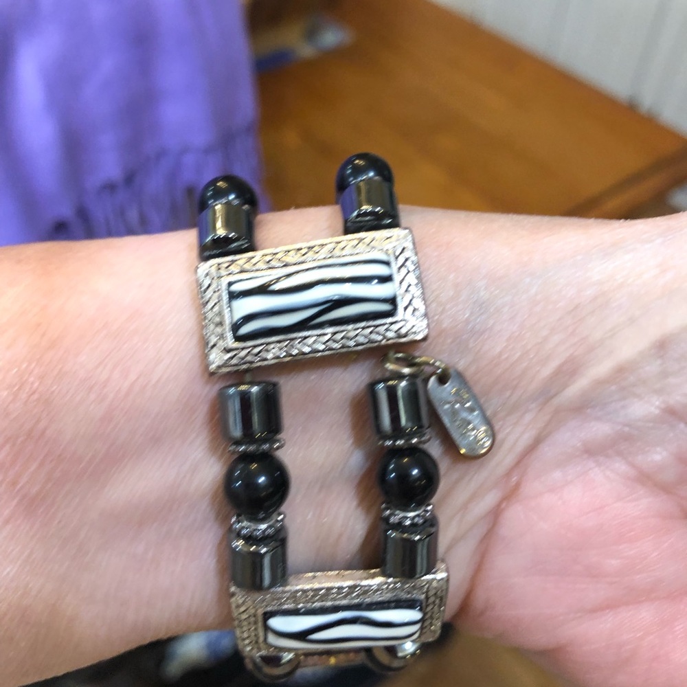 Magnetic Blk/zebra bracelet, stretch